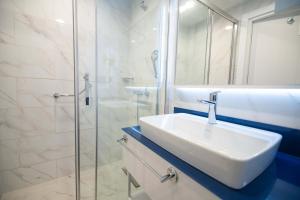 Bright studio with Sea Views - By Wehost