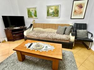 Cozy Escape Apartment