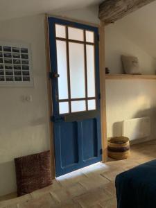 Maisons de vacances Authentiek huis op 5 km van Uzes met prachtig uitzicht en terras met jacuzzi : photos des chambres