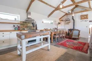 Long Barn - Llandeloy