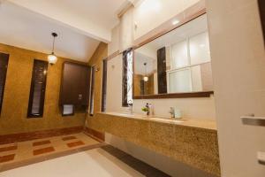 Gelugor 2Storey Big Bungalow 23pax with BBQ Snooker