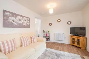 Buttercup Cottage - Llanglydwen