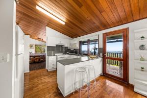 4-Bed Hinterland Retreat with Gorgeous Views