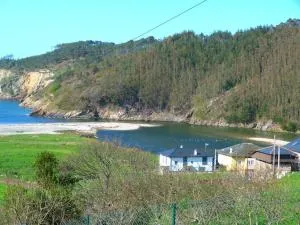 Casa con vistas únicas a la Playa de Cueva, Asturias - Querúas