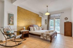 Kaminaki Villas by Tsiolis Family