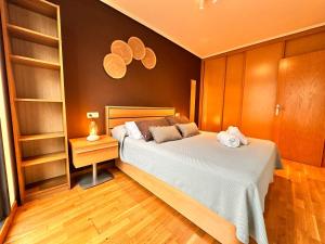 Centrico apartamento Irmandiños con garaje - HomeyGalicia