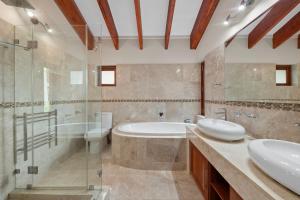 San Lameer Villa 5917 - 4 Bedroom Luxury - 8 pax - San Lameer Rentals Agency