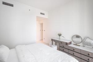 Emaar Beachfront Luxe Retreat