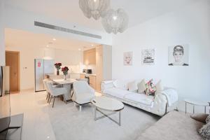 Emaar Beachfront Luxe Retreat