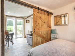 Molehill Lodge