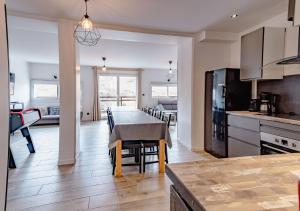 Appartements Superbe appart avec sauna, au pied du telesiege, WiFi, babyfoot : photos des chambres