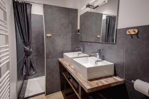 Appartements Superbe appart avec sauna, au pied du telesiege, WiFi, babyfoot : photos des chambres