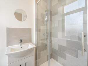 Apartment Four - Uk44287