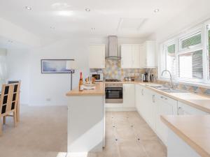 Heath Lodge