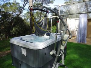 B&B / Chambres d'hotes Les Chambres d'Hotes au Bois Fleuri : Chambre Triple Deluxe