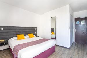 Hotels Hotel de la Baie : photos des chambres