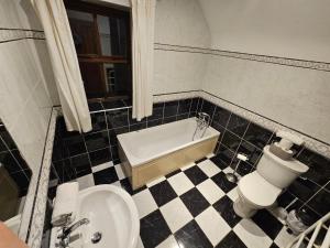 3 Clos Na Feirme Three Bedroom House with Hot Tub