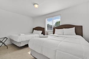 Magical 2 BR Apartment 5 mins to Brickell Best Area in Miami