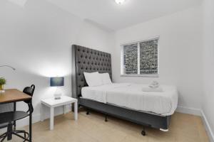 Comfy 2BR Apt on 8th Street Enjoy Latin life