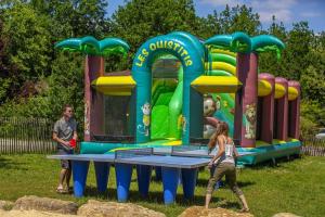 Campings Camping 4 etoiles - Piscine - eeieab : photos des chambres