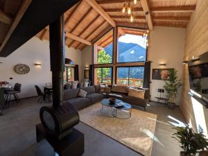 Sophisticated, Relaxed Chic - Chalet Sika rented Sunday-Sunday