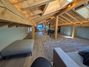 Sophisticated, Relaxed Chic - Chalet Sika