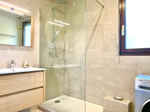 Appartements Appartement 3* avec balcon, piscine et lac a proximite, activites diverses - FR-1-432-4 : photos des chambres
