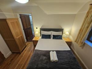 8 Clos Na Feirme Three Bedroom House with Hot Tub