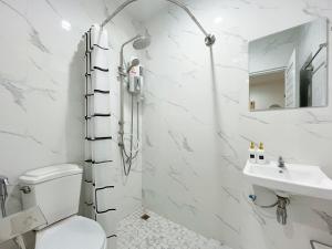 Sleeping Shine by DeliZia Satun พักได้ 9-10 ท่าน