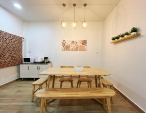 Sleeping Shine by DeliZia Satun พักได้ 9-10 ท่าน