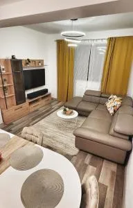 City Sunset Escape - Caţichea