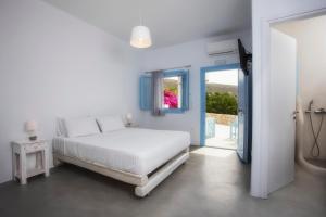 Ammos Studios Donousa-Island Greece