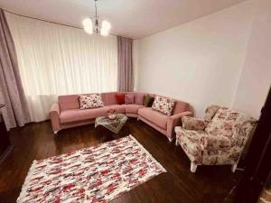 Arya 3 bedroom family pink flat