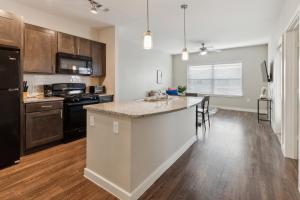C Creek 4306 I New Construction 1Bd Apt I Gated