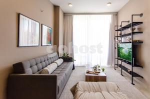 Elegant apartment 600 m from Shopping del Sol