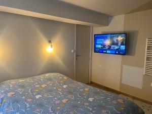 ESCAPADE Sereine - Studio Balnéo à Laval