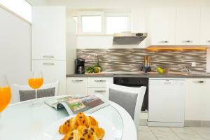 Apartment Summer Chill 1