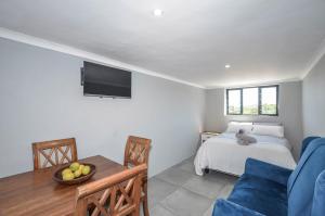 87 Atlantic Drive - apartment