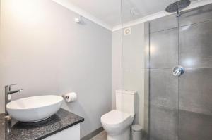 87 Atlantic Drive - apartment