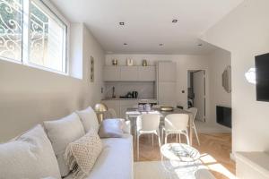 Appartements Joli appartement T2, bien equipe, Saint-Didier : photos des chambres
