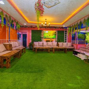 Exclusive Rooftop Retreat