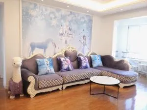 Tenchi's Frozen Apartment 冰雪奇缘主题冰雪大世界雪博会附近 - Sung-p'u-t'ou