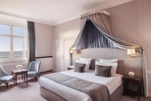 Hotels Hotel Barriere Le Royal Deauville : photos des chambres
