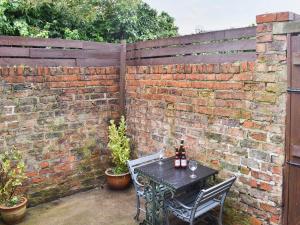 Brookshaw Cottage