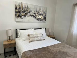 Affordable Stay Near Proctors A2