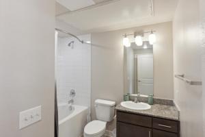 Cullen 5312 I New Construction 2Bd Apt I Gated