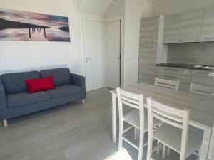 Sirmione - Independent House with Garden