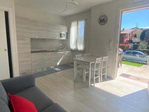 Sirmione - Independent House with Garden