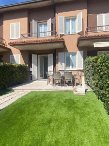 Sirmione - Independent House with Garden