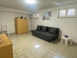 Sirmione - Independent House with Garden